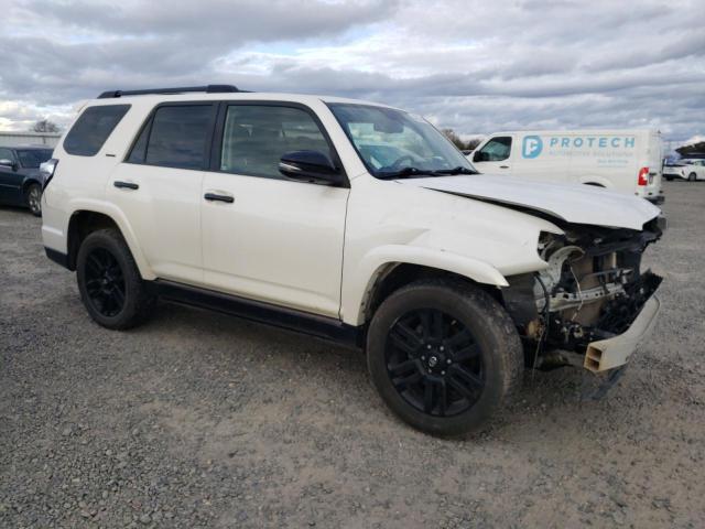 JTEBU5JR0K5625927 - 2019 TOYOTA 4RUNNER SR5 WHITE photo 4