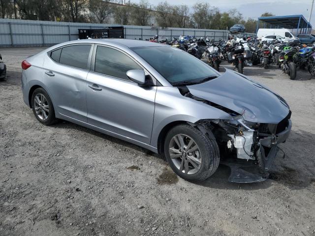 5NPD84LF3HH053159 - 2017 HYUNDAI ELANTRA SE SILVER photo 4