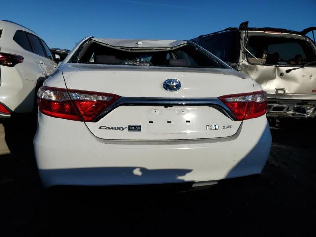 4T1BD1FK2HU206416 - 2017 TOYOTA CAMRY HYBRID WHITE photo 6