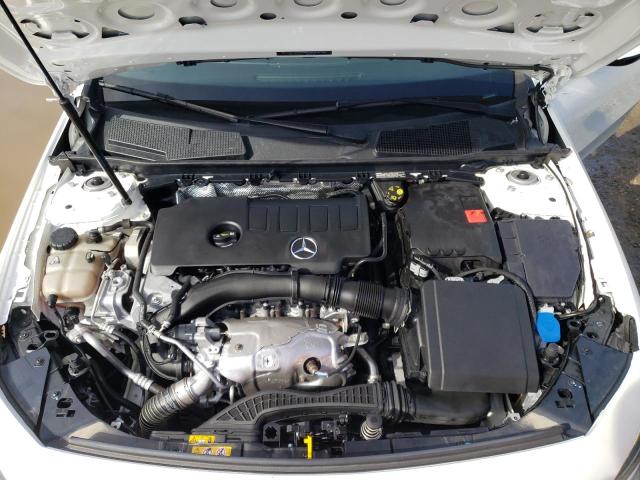 WDD3G4EB8KW007049 - 2019 MERCEDES-BENZ A 220 WHITE photo 11