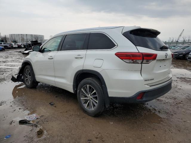 5TDJZRFH4JS866326 - 2018 TOYOTA HIGHLANDER SE WHITE photo 2