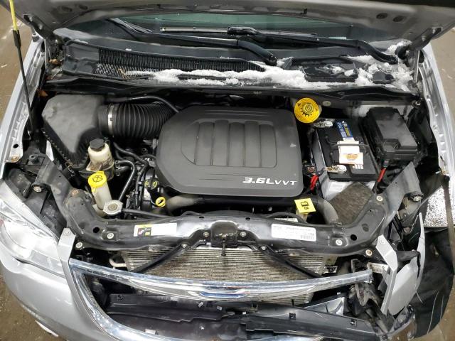 2C4RC1CG5FR645741 - 2015 CHRYSLER TOWN & COU TOURING L SILVER photo 12