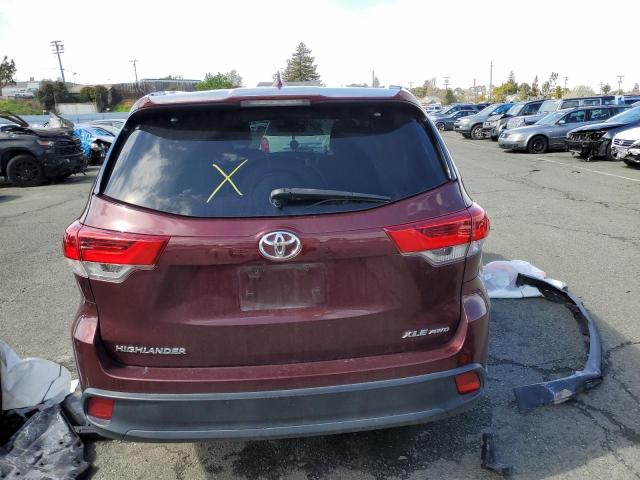 5TDJZRFH3JS858718 - 2018 TOYOTA HIGHLANDER SE BURGUNDY photo 6