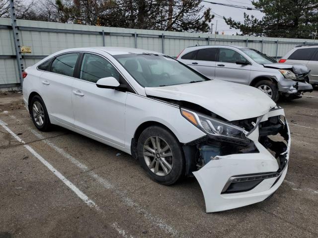 5NPE24AF8FH173254 - 2015 HYUNDAI SONATA SE WHITE photo 4