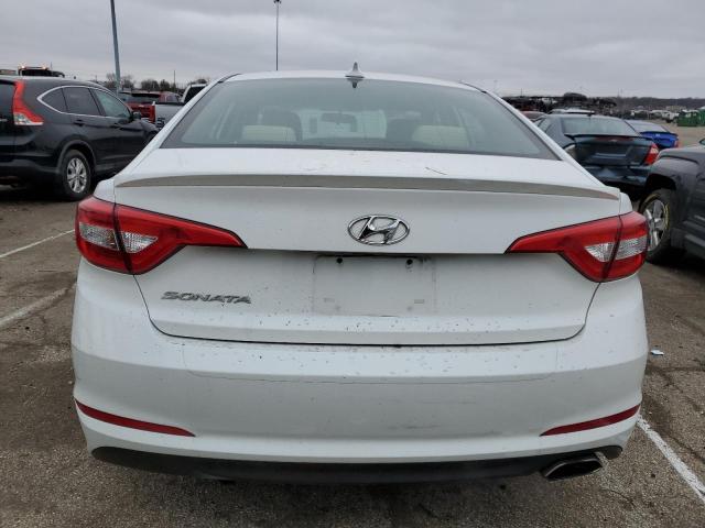 5NPE24AF8FH173254 - 2015 HYUNDAI SONATA SE WHITE photo 6