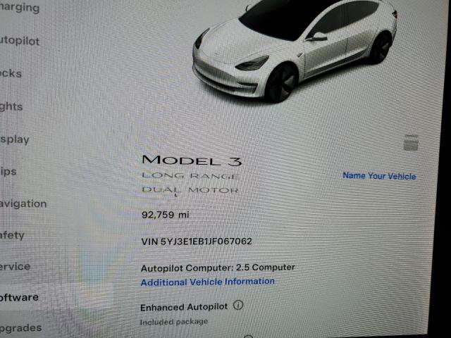 5YJ3E1EB1JF067062 - 2018 TESLA MODEL 3 WHITE photo 9