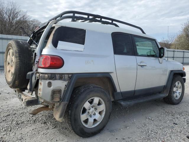 JTEZU11F78K003316 - 2008 TOYOTA FJ CRUISER SILVER photo 3