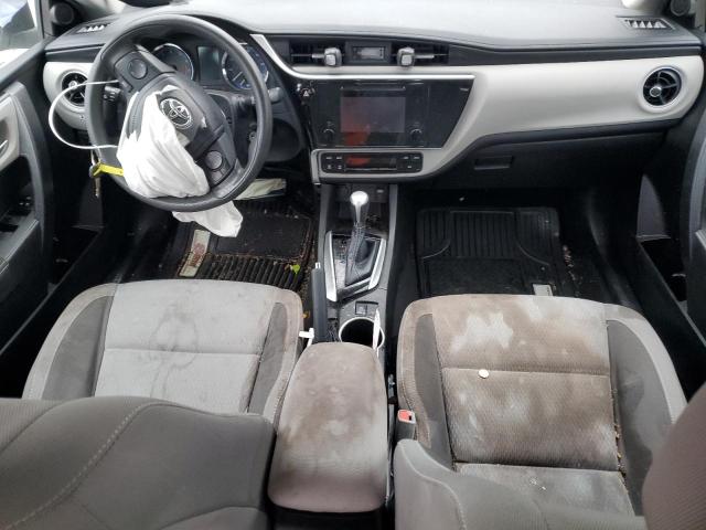 5YFBURHEXKP924990 - 2019 TOYOTA COROLLA L SILVER photo 8