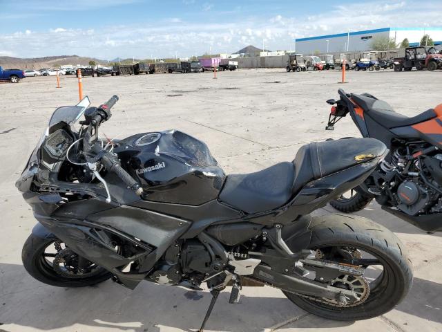 ML5EXER1XSDAE3128 - 2025 KAWASAKI EX650 R BLACK photo 3