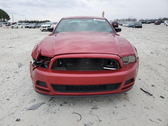 1ZVBP8AM7D5280848 - 2013 FORD MUSTANG RED photo 5