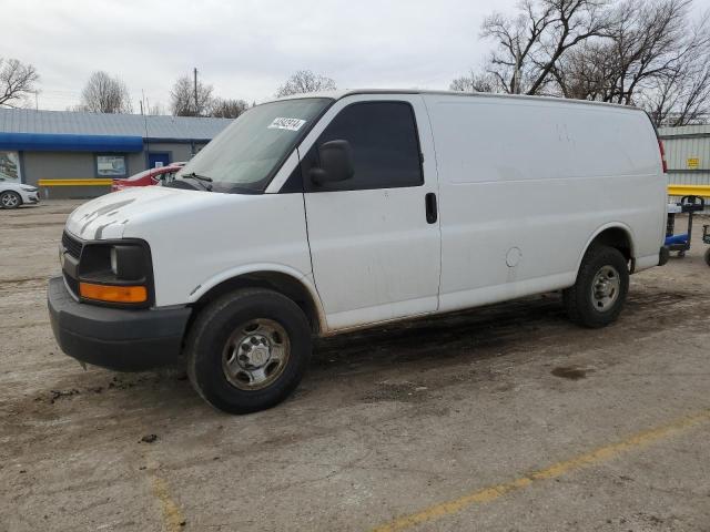 1GCWGFBA5B1135177 - 2011 CHEVROLET EXPRESS G2 WHITE photo 1