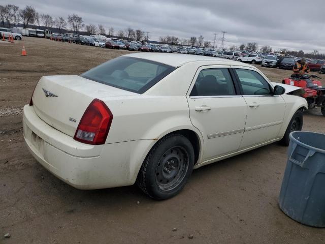 2C3JA43R25H583567 - 2005 CHRYSLER 300 WHITE photo 3