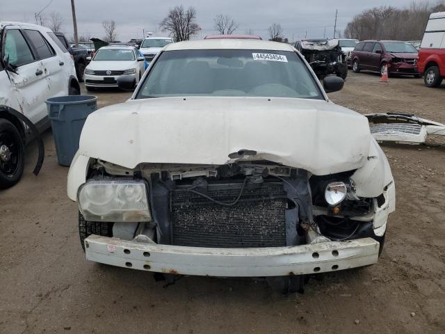 2C3JA43R25H583567 - 2005 CHRYSLER 300 WHITE photo 5