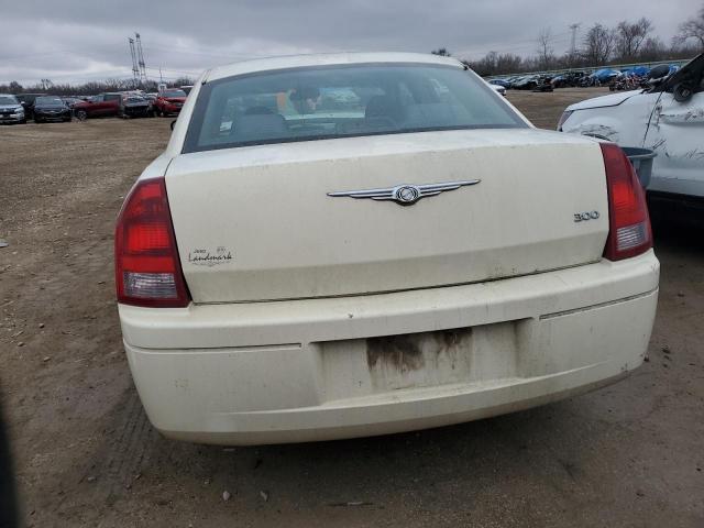 2C3JA43R25H583567 - 2005 CHRYSLER 300 WHITE photo 6