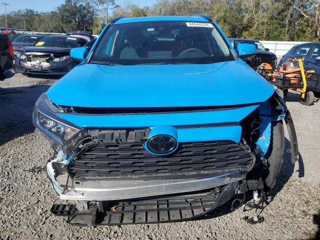 2T3W1RFV9LW069963 - 2020 TOYOTA RAV4 XLE BLUE photo 5