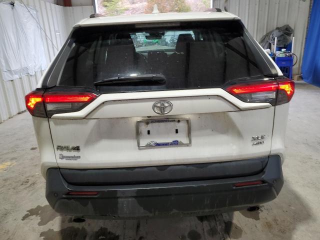 2T3P1RFV1KW017021 - 2019 TOYOTA RAV4 XLE WHITE photo 6