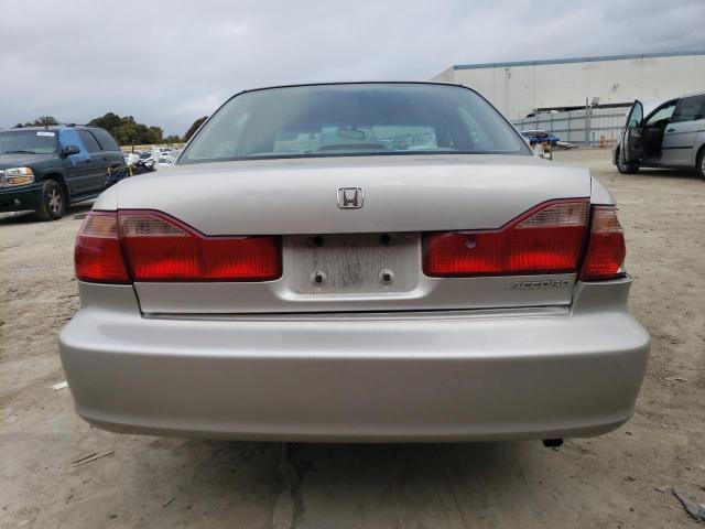 1HGCG5643WA156621 - 1998 HONDA ACCORD LX BEIGE photo 6