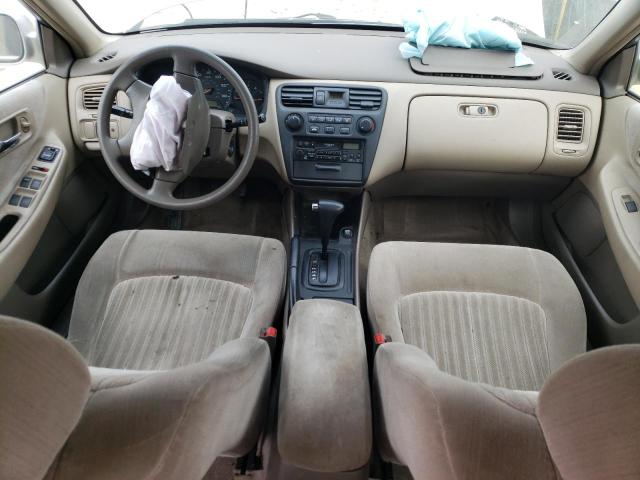 1HGCG5643WA156621 - 1998 HONDA ACCORD LX BEIGE photo 8