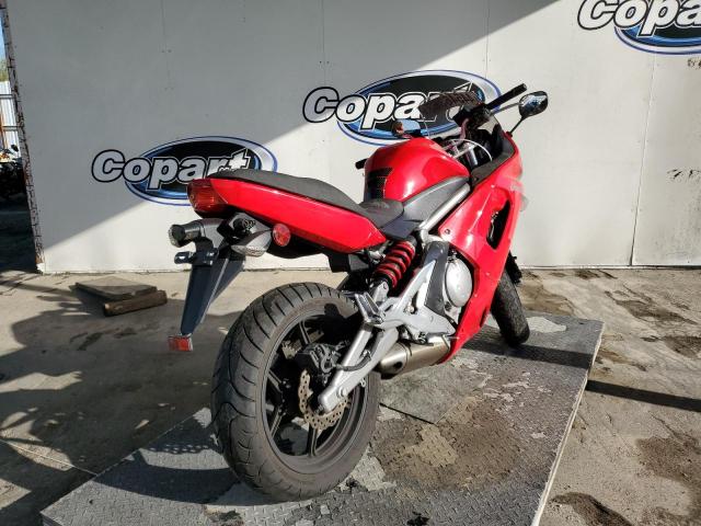 JKAEXEA137A024278 - 2007 KAWASAKI EX650 A RED photo 4