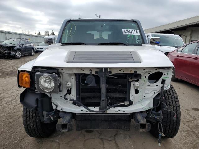 5GTEN13E098157359 - 2009 HUMMER H3 WHITE photo 5