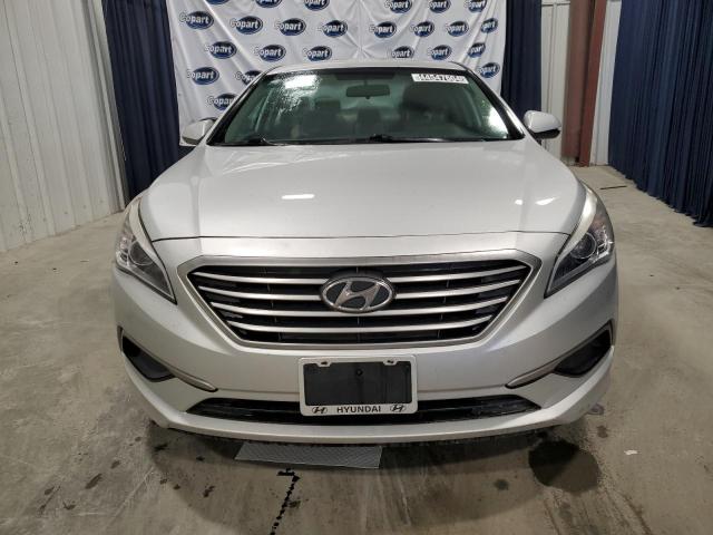 5NPE24AF8HH558557 - 2017 HYUNDAI SONATA SE SILVER photo 5