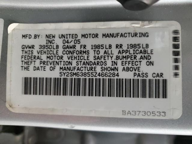 5Y2SM63855Z466284 - 2005 PONTIAC VIBE SILVER photo 13