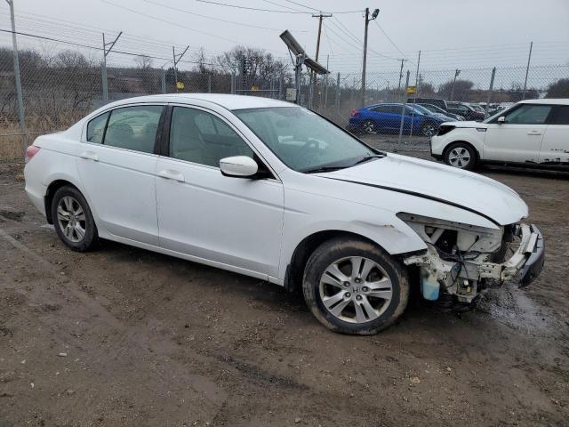 1HGCP26458A075203 - 2008 HONDA ACCORD LXP WHITE photo 4