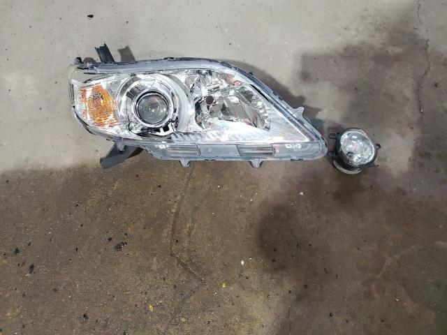 5TDYK3DC8BS172652 - 2011 TOYOTA SIENNA XLE GRAY photo 13