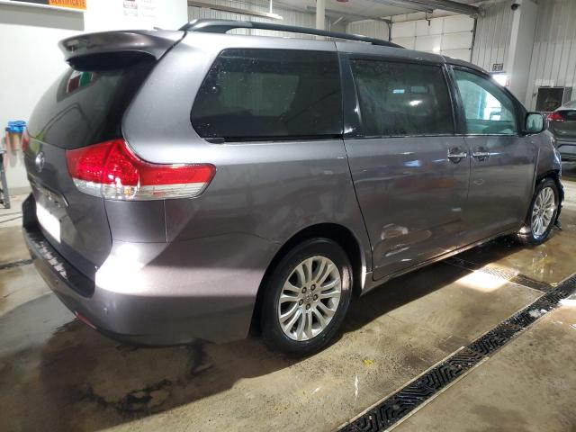 5TDYK3DC8BS172652 - 2011 TOYOTA SIENNA XLE GRAY photo 3