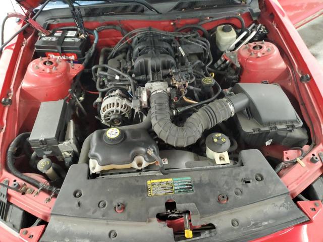 1ZVFT80N755247132 - 2005 FORD MUSTANG RED photo 11