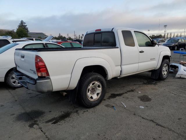 5TETX62N68Z519733 - 2008 TOYOTA TACOMA PRERUNNER ACCESS CAB WHITE photo 3