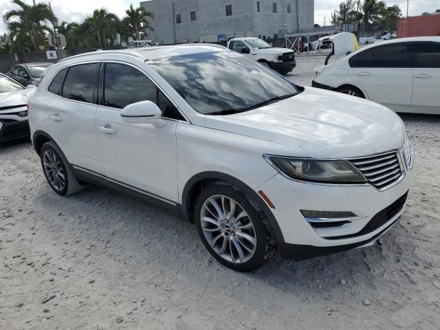 5LMCJ3C93HUL09318 - 2017 LINCOLN MKC RESERVE თეთრი ფოტო 4