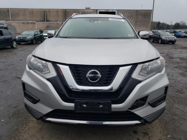 JN8AT2MV0KW380572 - 2019 NISSAN ROGUE S SILVER photo 5