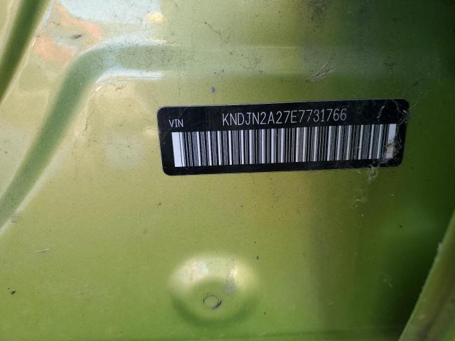 KNDJN2A27E7731766 - 2014 KIA SOUL GREEN photo 12