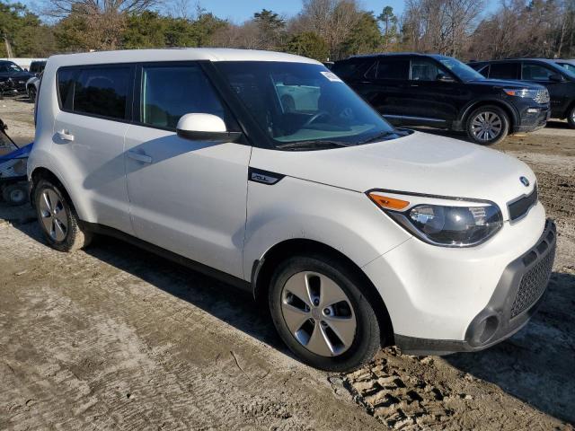 KNDJN2A20G7262992 - 2016 KIA SOUL WHITE photo 4