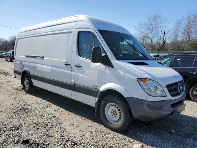 WD3PE8CB4C5685844 - 2012 MERCEDES-BENZ SPRINTER 2500 WHITE photo 4