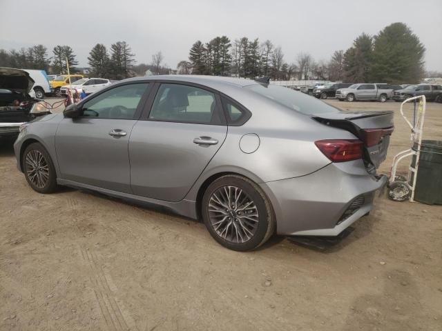 3KPF54AD6NE498627 - 2022 KIA FORTE GT LINE GRAY photo 2