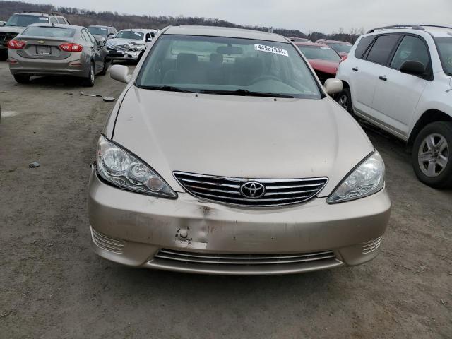 4T1BE30K15U516831 - 2005 TOYOTA CAMRY LE GOLD photo 5