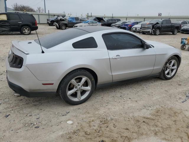 1ZVBP8AM9C5205678 - 2012 FORD MUSTANG SILVER photo 3