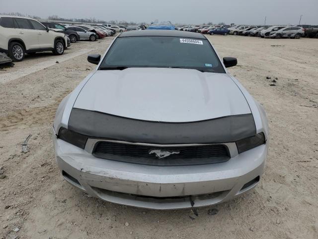 1ZVBP8AM9C5205678 - 2012 FORD MUSTANG SILVER photo 5