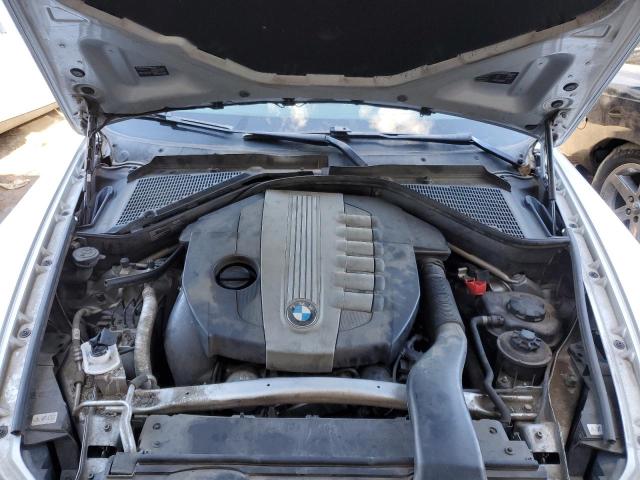 5UXZW0C54CL671976 - 2012 BMW X5 XDRIVE35D SILVER photo 11