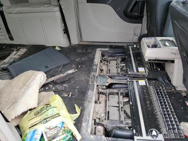 2C4RC1BG1DR821747 - 2013 CHRYSLER TOWN & COU TOURING 银色 照片 11