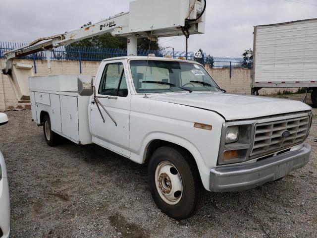 2FDJF37L1DCB12112 - 1983 FORD F350 WHITE photo 4