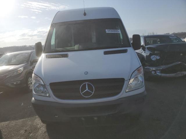 WD3PE8CB0B5566722 - 2011 MERCEDES-BENZ SPRINTER 2500 WHITE photo 12