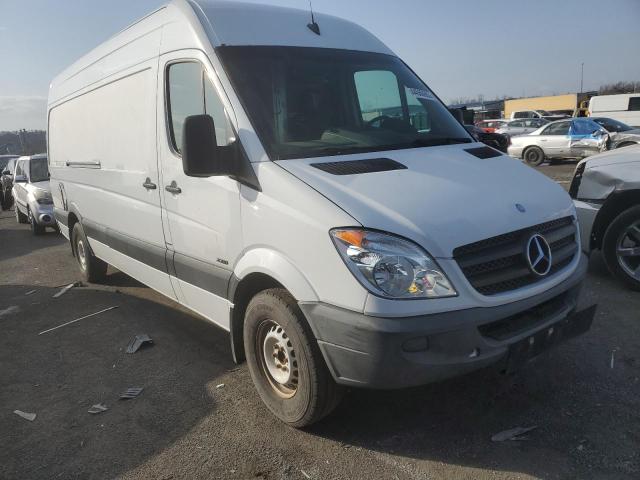 WD3PE8CB0B5566722 - 2011 MERCEDES-BENZ SPRINTER 2500 WHITE photo 4