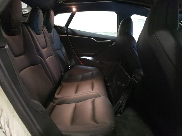 5YJSA1E26JF243644 - 2018 TESLA MODEL S თეთრი ფოტო 10