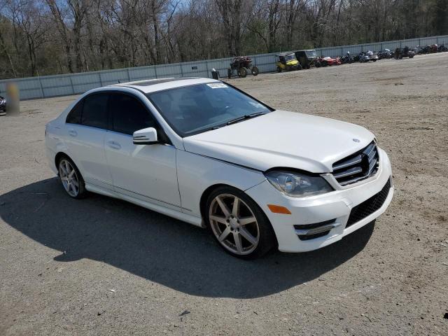 WDDGF4HBXEA933776 - 2014 MERCEDES-BENZ C 250 WHITE photo 4