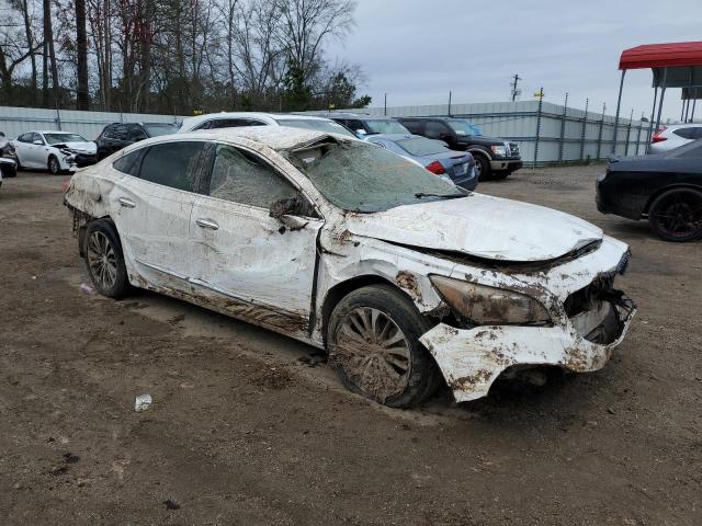 1G4ZN5SS9HU171351 - 2017 BUICK LACROSSE PREFERRED WHITE photo 4