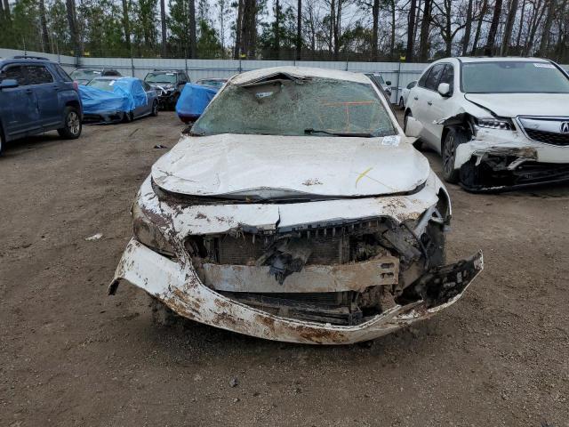 1G4ZN5SS9HU171351 - 2017 BUICK LACROSSE PREFERRED WHITE photo 5