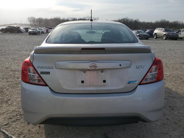 3N1CN7AP2FL822347 - 2015 NISSAN VERSA S GRAY photo 6